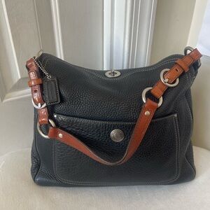 Coach Chelsea Turnlock hobo shoulder Bag EUC